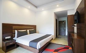 Hotel The Dee Glanc - A Pure Veg Hotel Near Bus Stand Udaipur